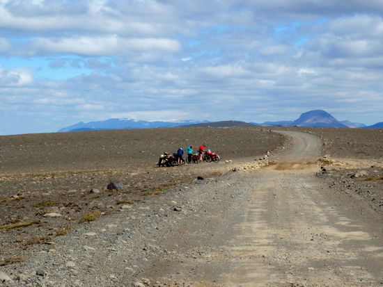 sogar Radfahrer fuhren im Hochland