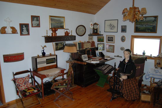 ein eingerichtetes Zimmer