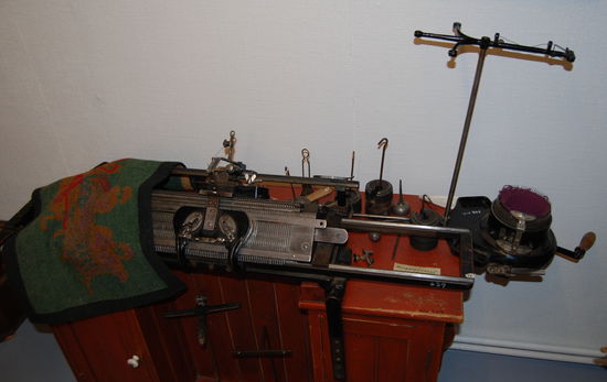 alte Strickmaschine