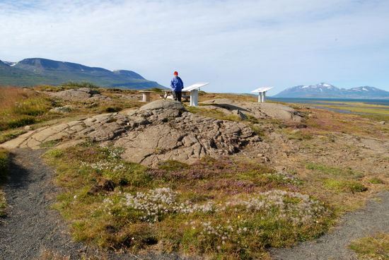 Informationstafeln am mittelalterlichen Handelsplatz Gáseyri