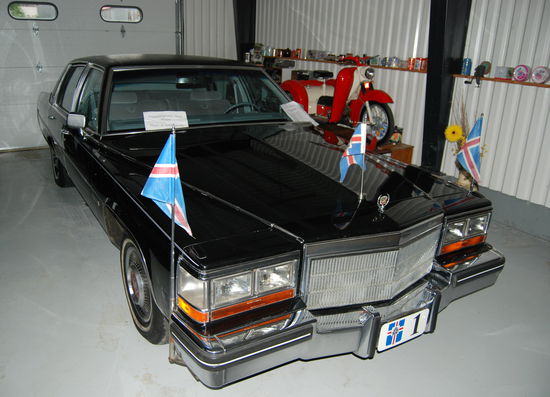 Staatskarosse, möglicherweise fuhren damit Ronald Reagan und Mikhail Gorbachev während ihrer Verhandlungen in Reykjavík 1986