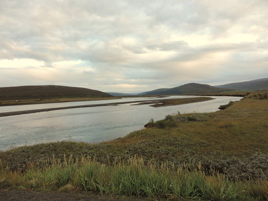 die Skjálfandafljót kurz vor der Mündung