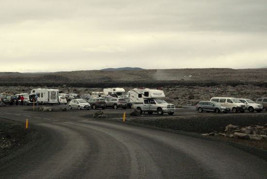 nun hatten wir den Parkplatz auf der Westseite des Dettifoss erreicht