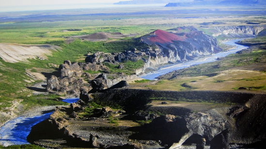Luftbild dieses Gebietes aus dem Erdbebenzentrum