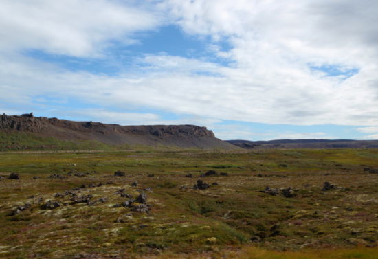 wir fuhren auf der Westseite des Höhenzuges Bláskriða auf der 874 in Richtung Süden