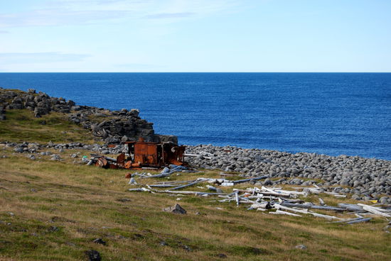 Wrackteile am Strand