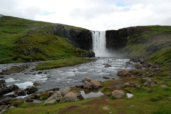 Gulufoss an der Straße nach Egilstaðir