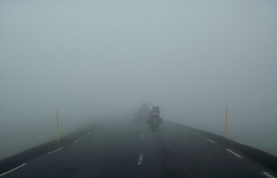 verschwanden die Fahrzeuge im Nebel