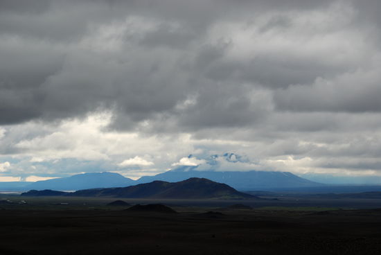 mit Blick auf die Herðubreið