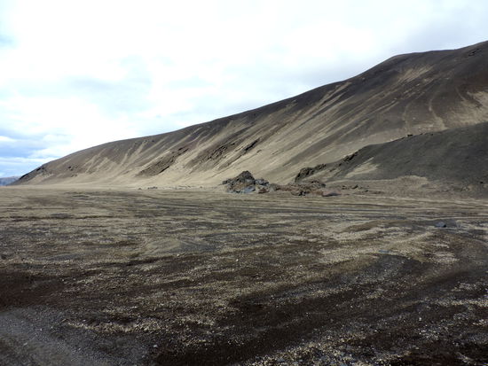 Bims war die Hänge hinaufgeweht