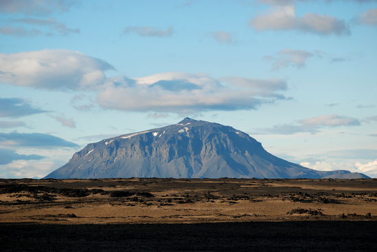 nun war die Herðubreið wolkenfrei