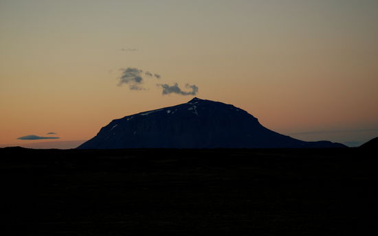 und die Herðubreið strahlte im Sonnenuntergang
