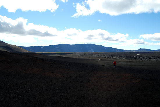 nach kurzem Aufstieg führte der Weg fast tischeben in Richtung Viti