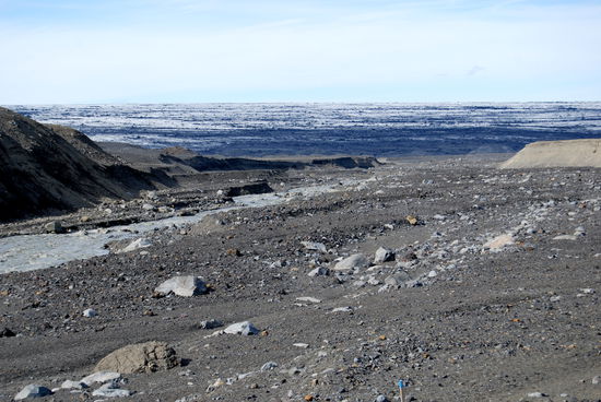 Blick in Richtung Tal und Dyngjujökull