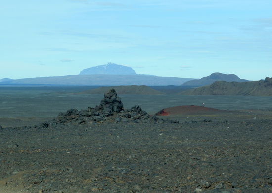 die Herðubreið am Horizont beherrschte hier die Landschaft