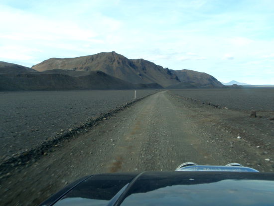 dann über flache Ebenen
