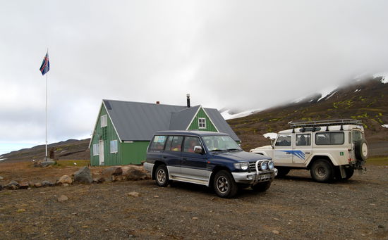 an der Hütte Snæfellsskáli vor unserer Abfahrt