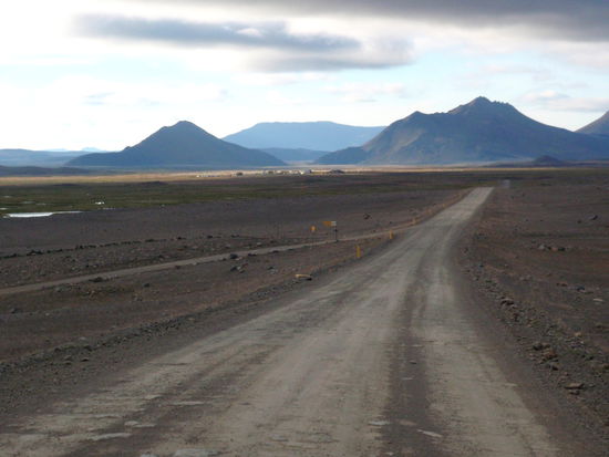 führte auf Möðrudalur zu, hier der Abzweig der F905, wo wir 4 Tage vorher ins Hochland abgebogen waren