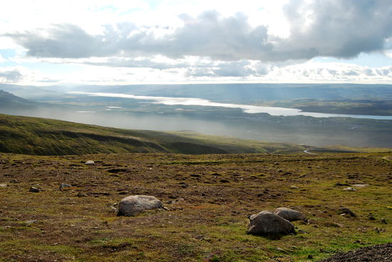 und nach Südwesten in Richtung Egilsstaðir