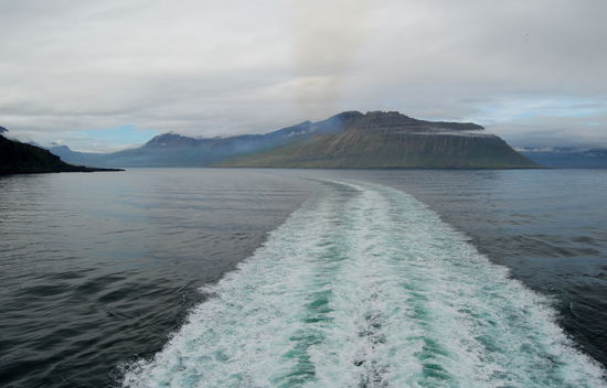 Ausfahrt aus dem Seyðisfjörður