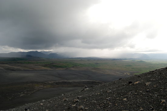 dunkle Wolken zogen auf