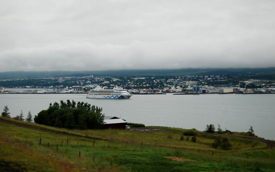 die Aida auf dem Eyafjörður verließ Akureyri