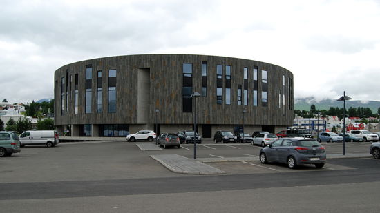 Menningarhúsið Hof, Kultur- und Konferenzzentrum mit der Touristeninformation