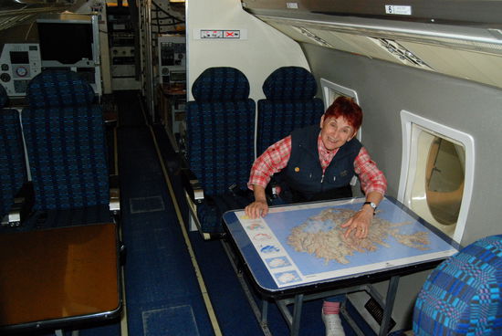 an Bord des Universalflugzeuges