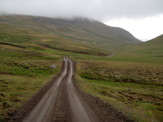 weiter stieg der Weg den Wolken entgegen