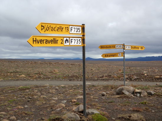 Weggabelung: gestern kamen wir aus Richtung Blönduós und Akureyri, jetzt fuhren wir weiter in Richtung Gullfoss