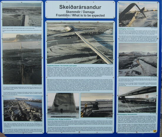 Informationstafel über der Gletscherlauf von 1996