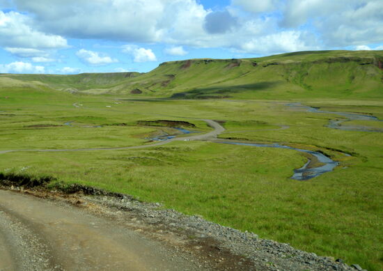 Abfahrt in die nasse Ebene