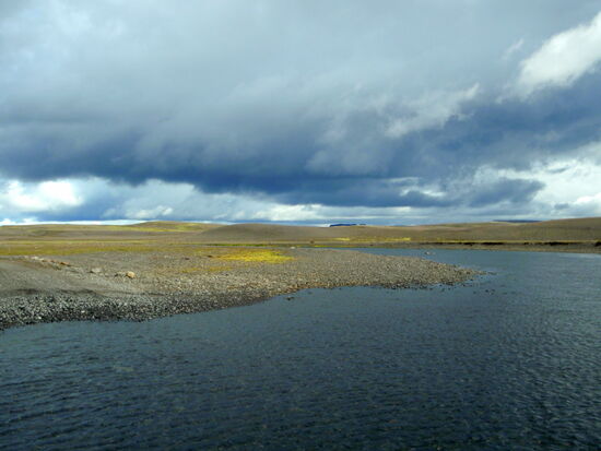Ausblick auf den Fluß während der Durchfahrt