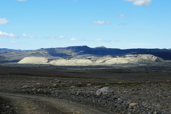 wir kamen den weißen Bergen näher