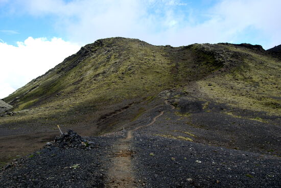 Aufstieg zum Berg Laki, nachdem die Kraterkette benannt ist