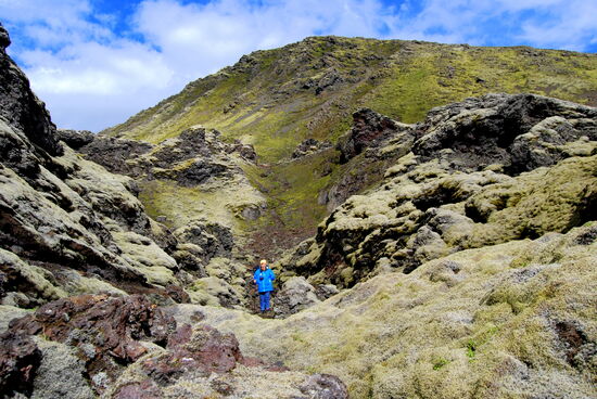 durch Lavafelder auf