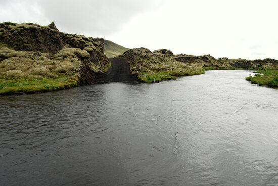 große Vadställe mit Orientierungspfosten