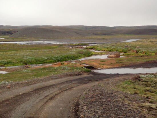 durch weitere Wasserflächen