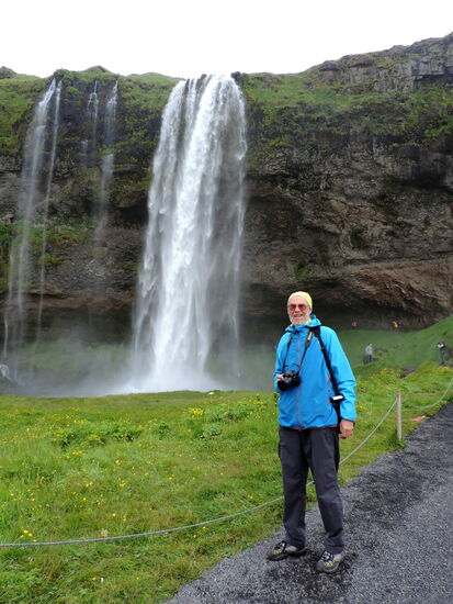 am Seljalandsfoss