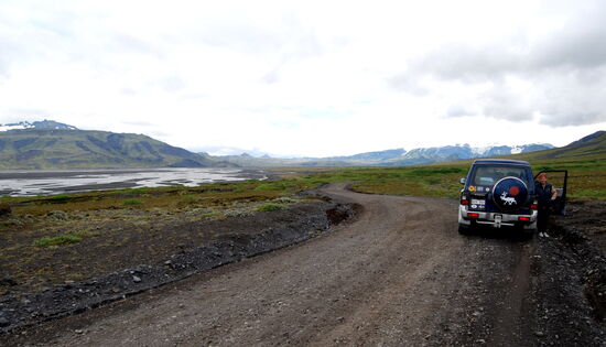 die Piste führte immer am Fluß Markarfljót entlang