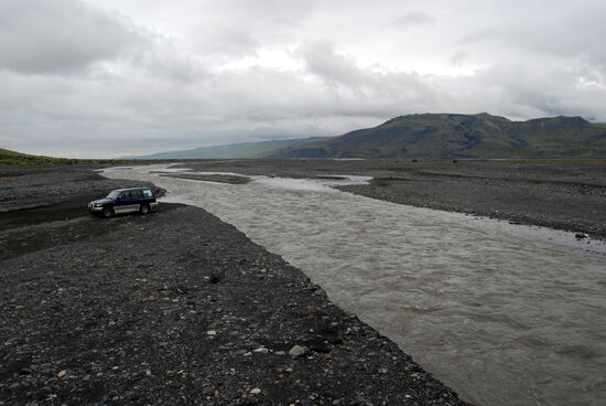 richtige isländische Geländewagen konnten hier wohl auch die Krossá durchqueren, wir nicht