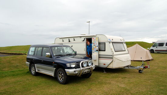 unser Stellplatz am Schwimmbad von Þorlákshöfn