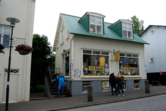 das Musikgeschäft 12 Tónar