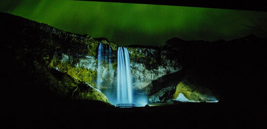 und am Seljalandsfoss