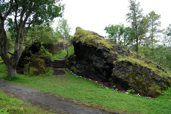 im Elfenpark Hellisgerði.