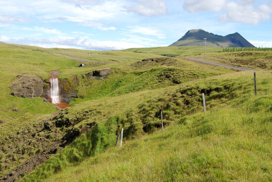 der kleine Wasserfall