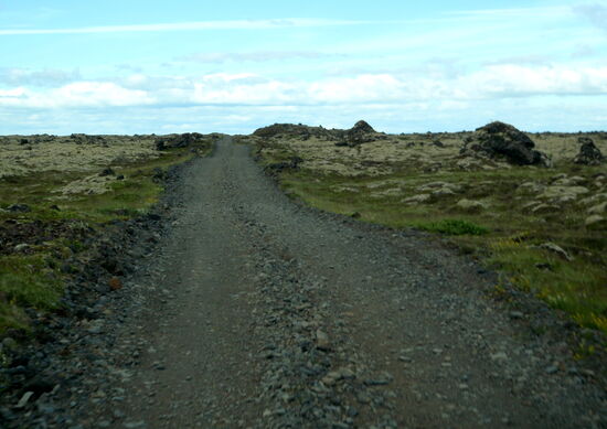 Fahrt durch Lavafelder