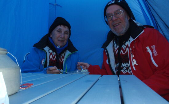 in dem wir bequem am Tisch sitzen konnten