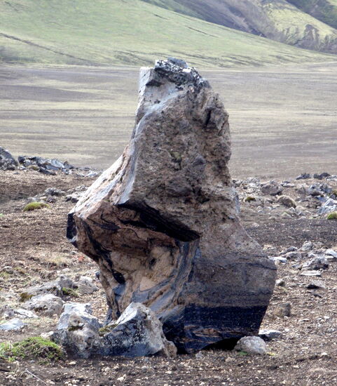 Gesteinsskulptur natürlichen Ursprungs