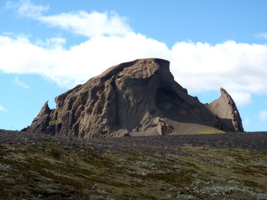 und umrundete das Einhorn -Einhyrningur